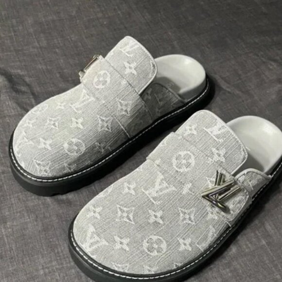 Louis Vuitton Cosy Comfort Mule-Size 9 in women’s - Picture 1 of 4